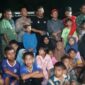 Bupati dan rombongan bersama warga di Kecamatan Pining, Selasa (23/12/2025)