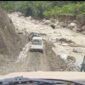 Jalur darurat Berawang Salam, Uring-Pining,  dibuat untuk alternatif yang bisa dilalui kenderaan 4wd untuk mendistribusikan logistik ke-kecamatan Pining, Minggu (14/12) |doc|cut|videowarga|
Pengerjaan ini langsung diawasi oleh Wakil Bupati Gayo Lues H Maliki.