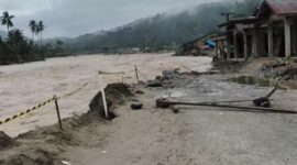 Jalur darurat Kutacane-Blangkejeren kembali terputus setelah tanggul sementara sungai Agusen (Lawe Alas) di terjang air setelah hujan deras dihulu sungai, Kamis (1/1/2026)