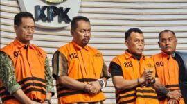 Bupati Kabupaten Ponorogo bersama tersangka lainnya |Tribun|cut|Google|