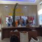 Kapolres Gayo Lues AKBP Hyrowo SIK didampingi Wakapolres Kompol Edi Yaksa dan Kasatnarkoba Iptu Bambang Pelis pada konfrensi pers, Senin (3/11/2025)