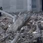 Gelondongan kayu yang menumpuk di Ponpes Tanjung Karang |Fhoto cut google|