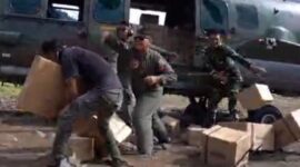 Pesawat Heli Caracal menurunkan bantuan tahap pertama di kecamatan Pining-Gayo Lues |doc|TNI|