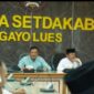 Bupati bersama Wakil Bupati Gayo Lues pimpin rapat dan arahkan instansi terkait bersama polantas rekayasa jalan, Jumat (20/2/2026) 